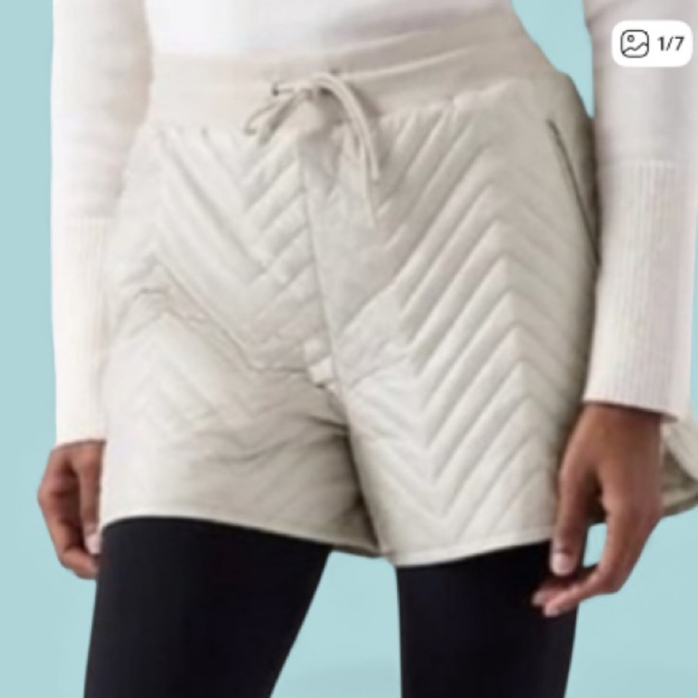Athleta Shorts Apres Ski Quilted‎ Size 8